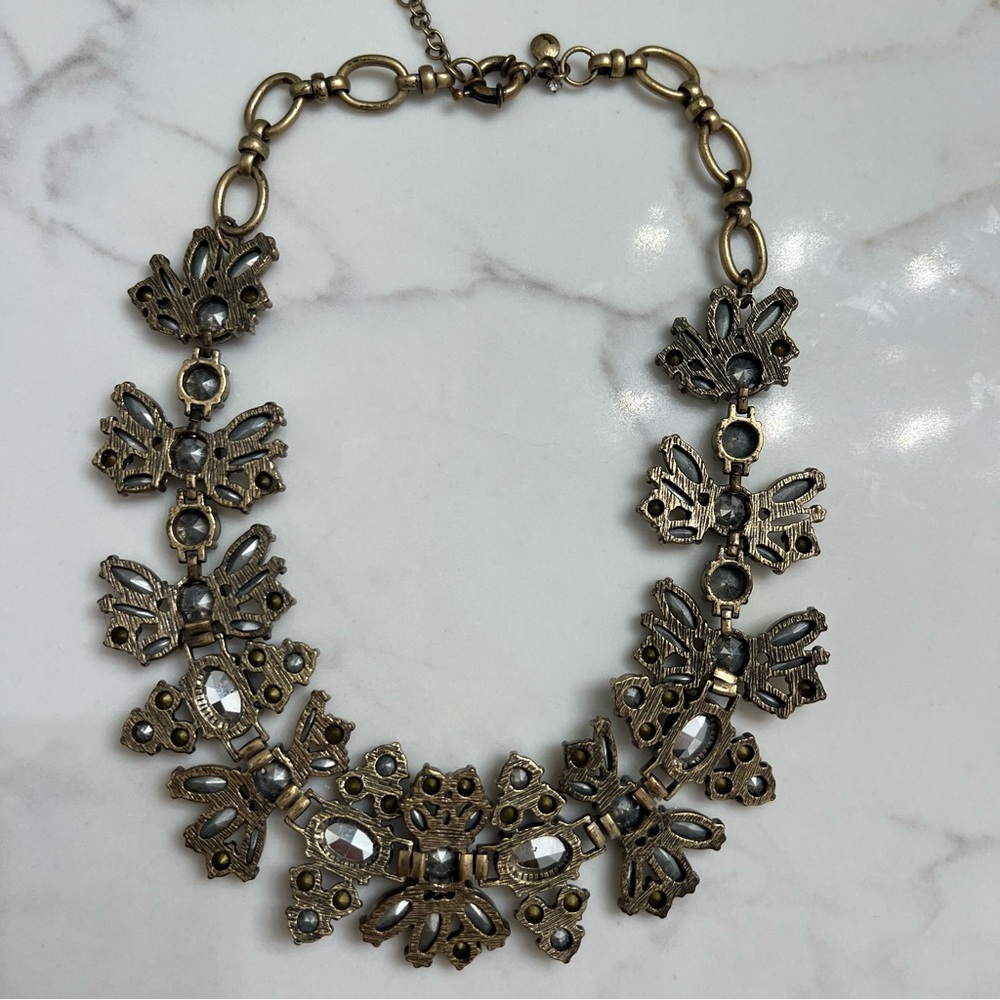 J.Crew Floral Cluster Crystal Statement Necklace - 1 Stone Missing - Picture 4 of 8
